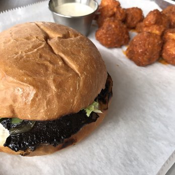 Turn Restaurant - Grilled Portobello Mushroom Sandwich and Cauliflower Bites. - Breakfast & Brunch Near Me - St. Louis, Missouri