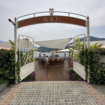 Grand Hotel Tremezzo - Pool entrance - Hotels Near Me - Tremezzo, LC Grand Hotel Tremezzo - Pool entrance - Hotels Near Me - Tremezzo, LC