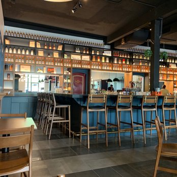 Dundee Dell - Cocktail Bars Near Me - Omaha, Nebraska