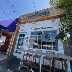 Seoulmates - Exterior