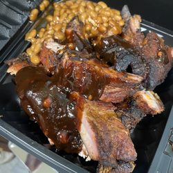 King's Delectables - Ribs and baked beans.
