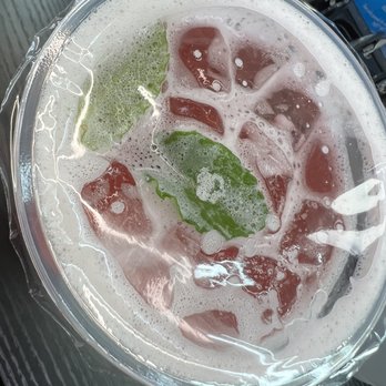 FamLe Sippin - Cute mint inside drink - Bubble Tea Near Me - Kent, Washington