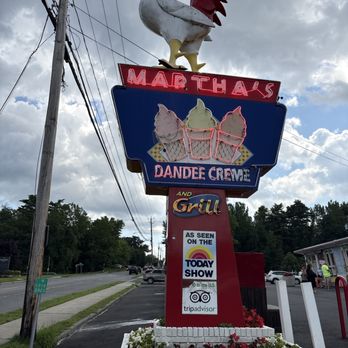 Martha's Dandee Creme - Ice Cream & Frozen Yogurt Near Me - Queensbury, New York