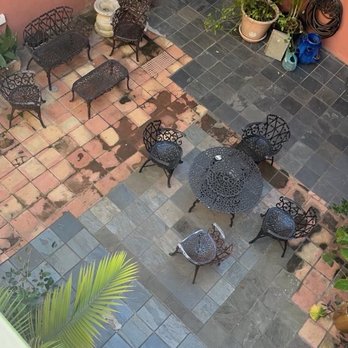 Hotel Villa Convento - Looking down on courtyard - Hotels Near Me - New Orleans, Louisiana Hotel Villa Convento - Looking down on courtyard - Hotels Near Me - New Orleans, Louisiana