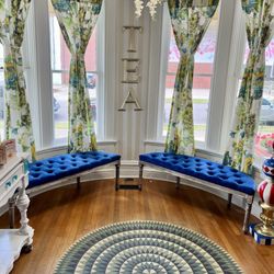 Main Street Tea House - Foyer
