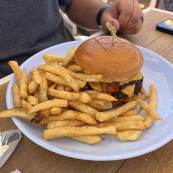 Loon A Sea - Looney Smash Burger - Sports Bars Near Me - Essex, Maryland