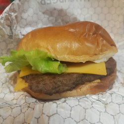 Wendy's - Single cheeseburger