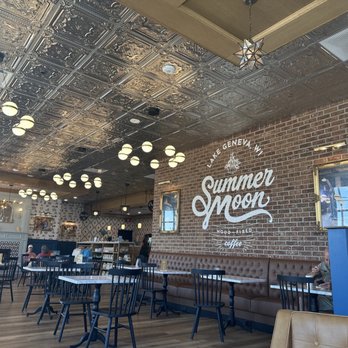 Summer Moon Coffee - Inside - Coffee & Tea Near Me - Lake Geneva, Wisconsin