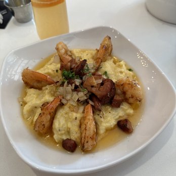 Easy Like Sunday - Shrimp & Grits and Hawaiian Mimosa - Breakfast & Brunch Near Me - Baltimore, Maryland