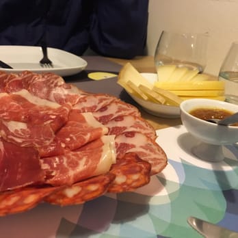 BA Wine Bar do Bairro Alto - Ham ($18) Cheese ($12) and jam - Wine Bars Near Me - Lisbon, 11