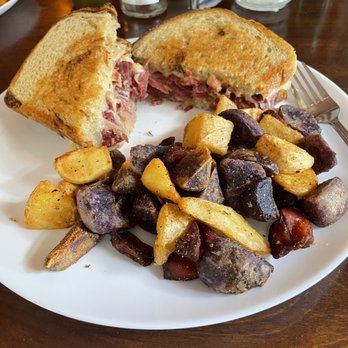 Merriland Farm Cafe - Breakfast & Brunch Near Me - Wells, Maine