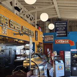 Whale City Bakery Bar & Grill - Cood ole days vibe with cool jazz vibe