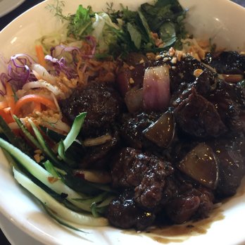 Old Saigon Cafe - bo luc lac (shaking beef) with vermicelli - Vietnamese Near Me - Houston, Texas Old Saigon Cafe - bo luc lac (shaking beef) with vermicelli - Vietnamese Near Me - Houston, Texas
