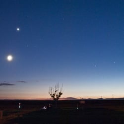 Haggards Rv Campground - Moon, Venus, and Jupiter in our western skies.