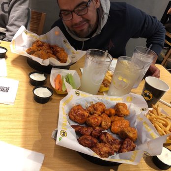 Buffalo Wild Wings - American Near Me - Oceanside, California