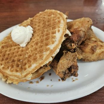 Sarom's Southern Kitchen - Fried chicken wings and waffles - Southern Near Me - Sacramento, California Sarom's Southern Kitchen - Fried chicken wings and waffles - Southern Near Me - Sacramento, California