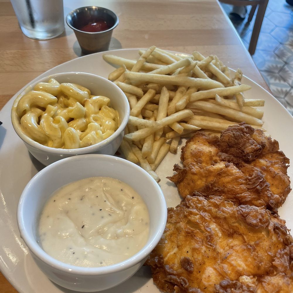 Ellen's - Chicken friend chicken, Mac n cheese, French fries - Breakfast & Brunch Near Me - Dallas, Texas Ellen's - Chicken friend chicken, Mac n cheese, French fries - Breakfast & Brunch Near Me - Dallas, Texas