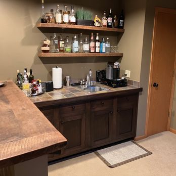 RO Woodwerks - Basement wet bar remodel with reclaimed wood - Handyman Near Me RO Woodwerks - Basement wet bar remodel with reclaimed wood - Handyman Near Me