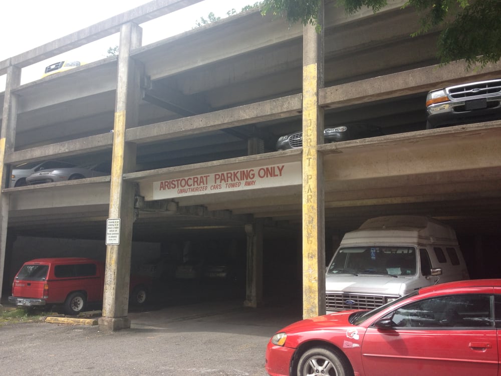 ARISTOCRAT MANOR APARTMENTS Updated April 2024 240 Central Ave Ofc