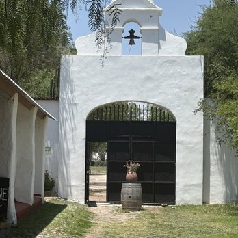 Bodega Dos Búhos - Wineries Near Me - San Miguel de Allende, GUA