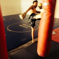 8 Limbs Fighting Academy - Alec working the bag