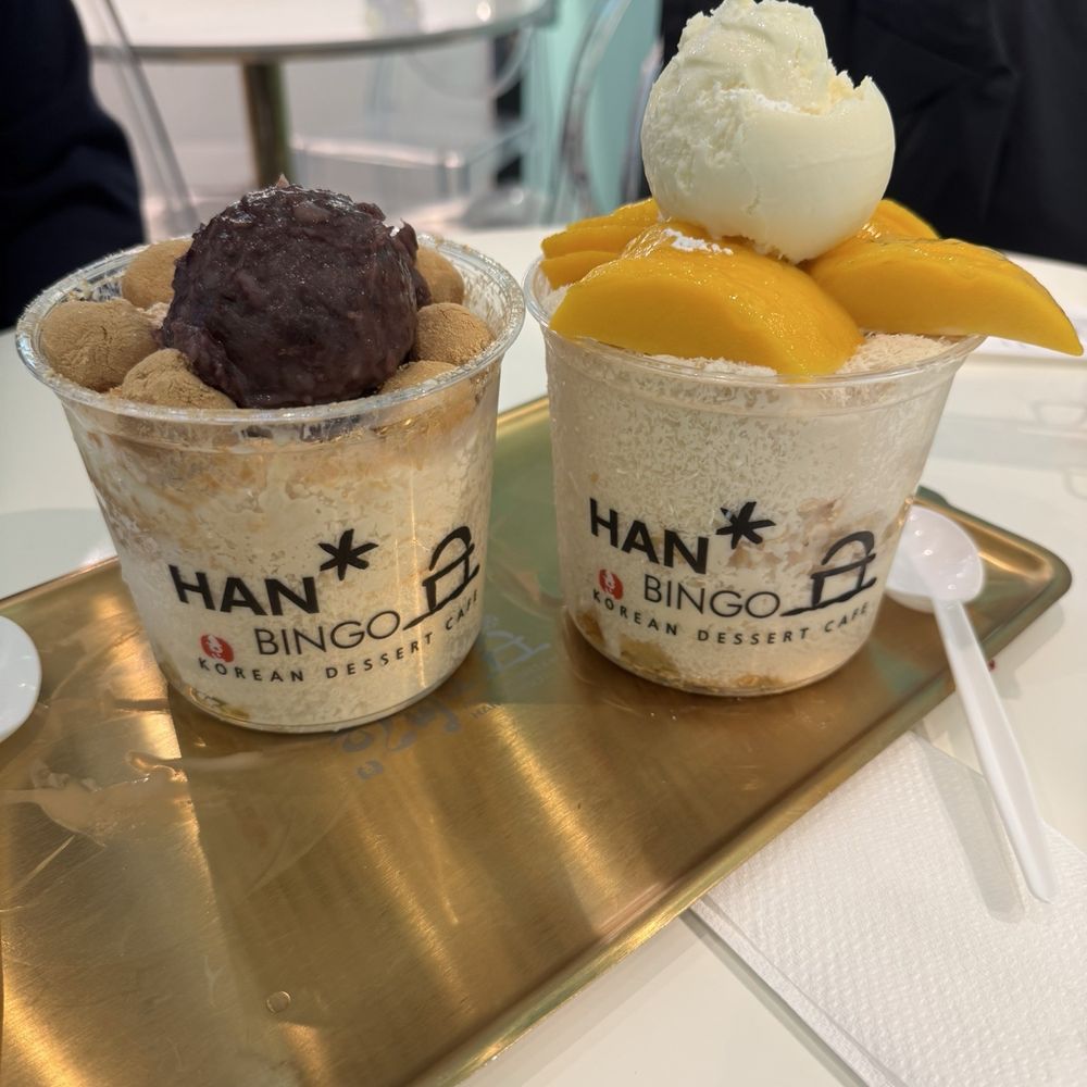 Injeolmi and mango bingsu