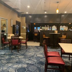 Vinney's Lounge - Great bar!!!