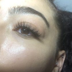 Mya Lashing Out - Https://myalashingout.wixsite.com/mysite