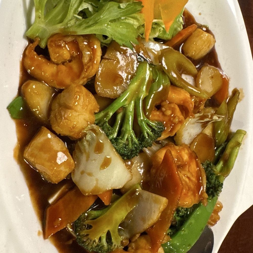 Ma T 888 China Bistro - Shrimp & Spicy Garlic Scallops - Chinese Near Me - Evansville, Indiana