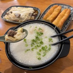 Lee's Kitchen - Sampan Congee Chinese Deep-Fried Dough Stick Signature Beef Brisket Rice Roll