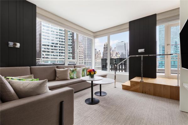 Andaz 5th Avenue, by Hyatt by null