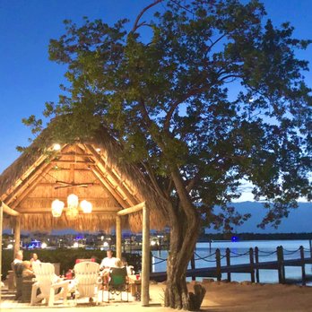 Coconut Palm Inn - Tiki Hut BYOB - Hotels Near Me - Tavernier, Florida