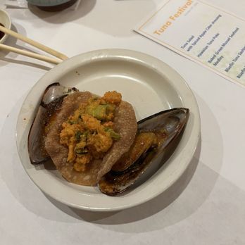 Izakaya Sanpei - Oysters with a mini tostada - Japanese Near Me - Canton, Michigan Izakaya Sanpei - Oysters with a mini tostada - Japanese Near Me - Canton, Michigan