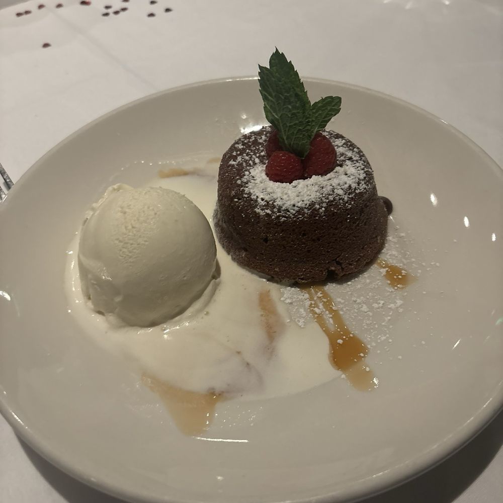 Morton's Legendary Hot Chocolate Cake® Morton's Legendary Hot Chocolate Cake®