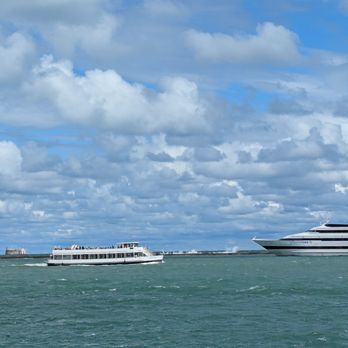 Navy Pier - Landmarks & Historical Buildings Near Me - Chicago, Illinois