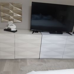 J&M Furniture - supposed to be same color for $1,000+