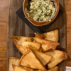Post 25 Kitchen & Lounge - Spinach artichoke dip