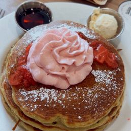 Strawberry Matcha Pancakes *