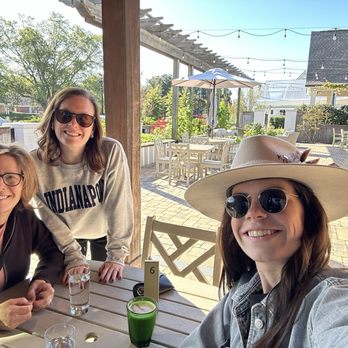 The Hope Farm - Breakfast outdoors - Wine Bars Near Me - Fairhope, Alabama