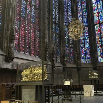 Aachener Dom - Gothic nave - Churches Near Me - Aachen, NW