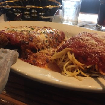 Pasquale's Italian Restaurant - Chicken Parmigiana Pasta - Italian Near Me - Derby, New York