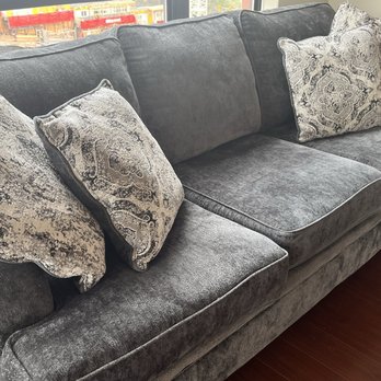 The Brick - Middle seat collapse no structure or support under middle seats in the BRICK SOFAS made from the BRICK CHEAP CHEAP CHEAP JUNK - Electronics Near Me - Vancouver, British Columbia