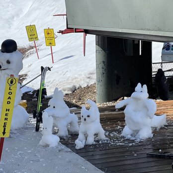 Palisades Tahoe Alpine Lodge - Spring Skiing Capital Palisades - Ski Resorts Near Me - Alpine Meadows, California