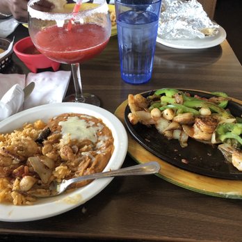 El Rodeo 5 - Shrimp and scallop fajitas - Mexican Near Me - Indianapolis, Indiana