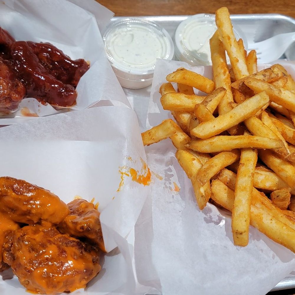 Fire Wings - BBQ Chipotle & Buffalo Wings with seasoned fries - Chicken Wings Near Me - Reno, Nevada Fire Wings - BBQ Chipotle & Buffalo Wings with seasoned fries - Chicken Wings Near Me - Reno, Nevada