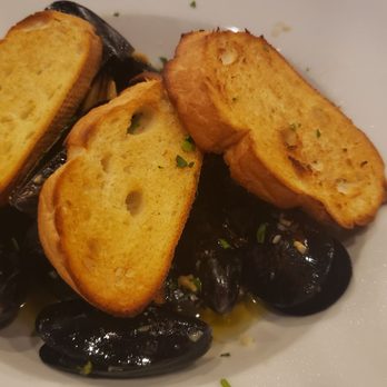 Vinny's NY Pizza & Grill - Mussels in Garlic Butter - Pizza Near Me - Duluth, Georgia Vinny's NY Pizza & Grill - Mussels in Garlic Butter - Pizza Near Me - Duluth, Georgia