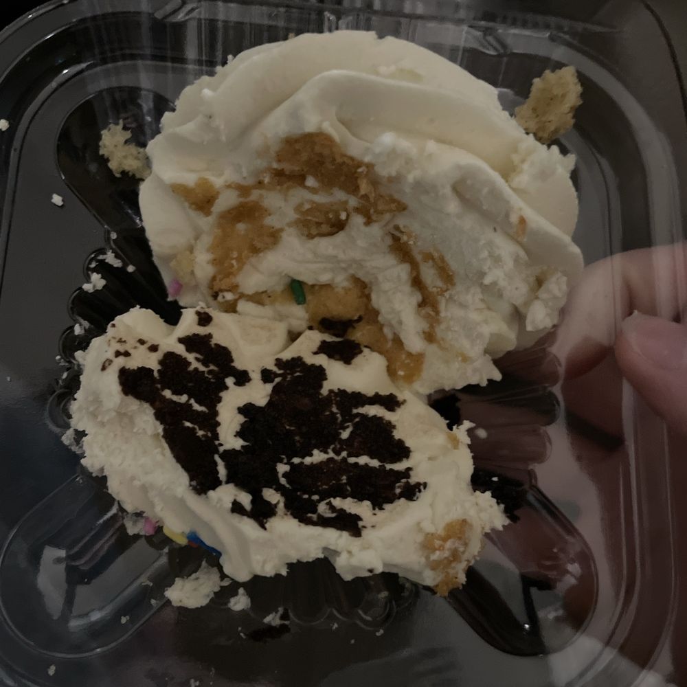 This is the frosting, the frosting was worse than the cupcake itself. It came off in a giant chunk very easily
