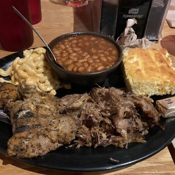 Briquettes Smokehouse - Two meat plate with macaroni & cheese and pork & beans. - Smokehouse Near Me - Ashtabula, Ohio