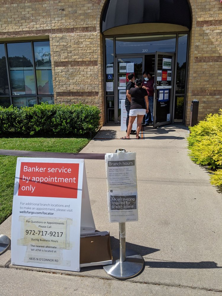 WELLS FARGO BANK Updated June 2024 11 Reviews 4040 N Macarthur