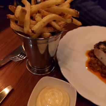 Alobar Yorkville - French fries with lemon aioli - Bars Near Me - Toronto, Ontario